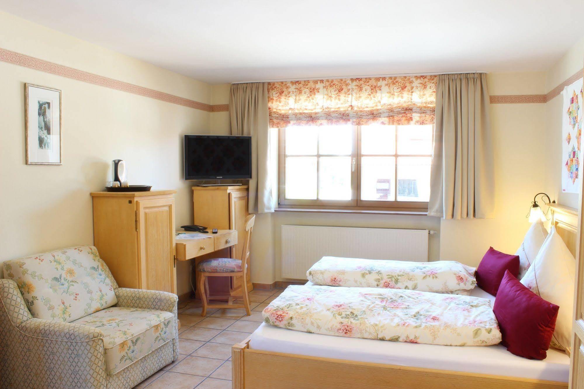 Landhotel Guglhupf Швангау Екстериор снимка