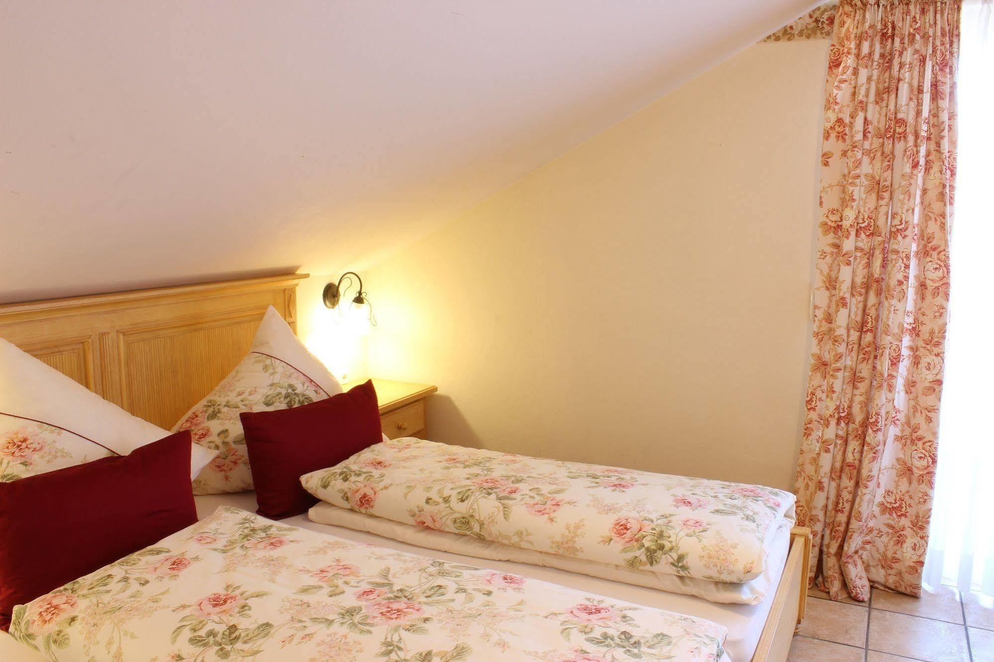 Landhotel Guglhupf Швангау Екстериор снимка