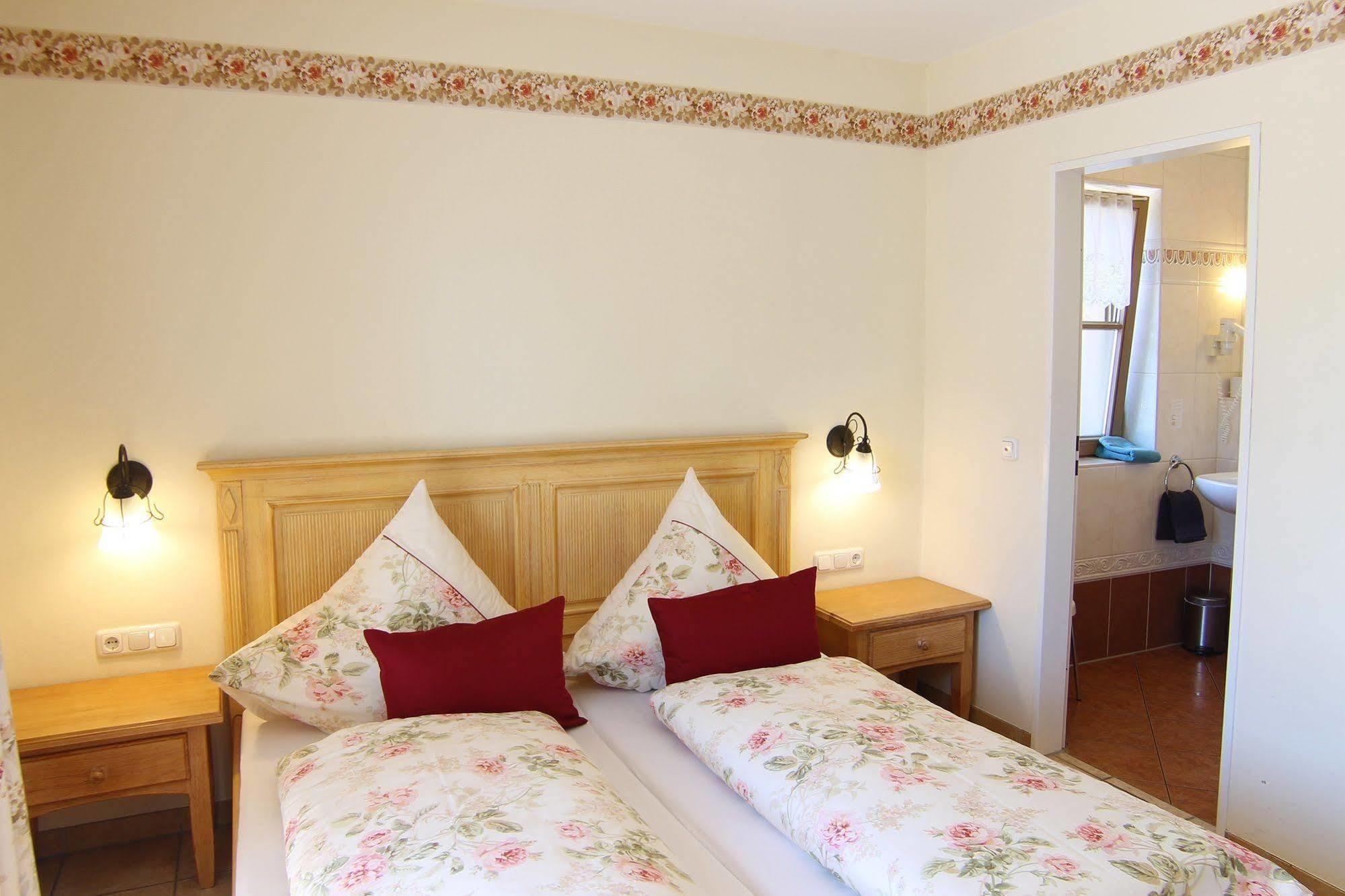 Landhotel Guglhupf Швангау Екстериор снимка